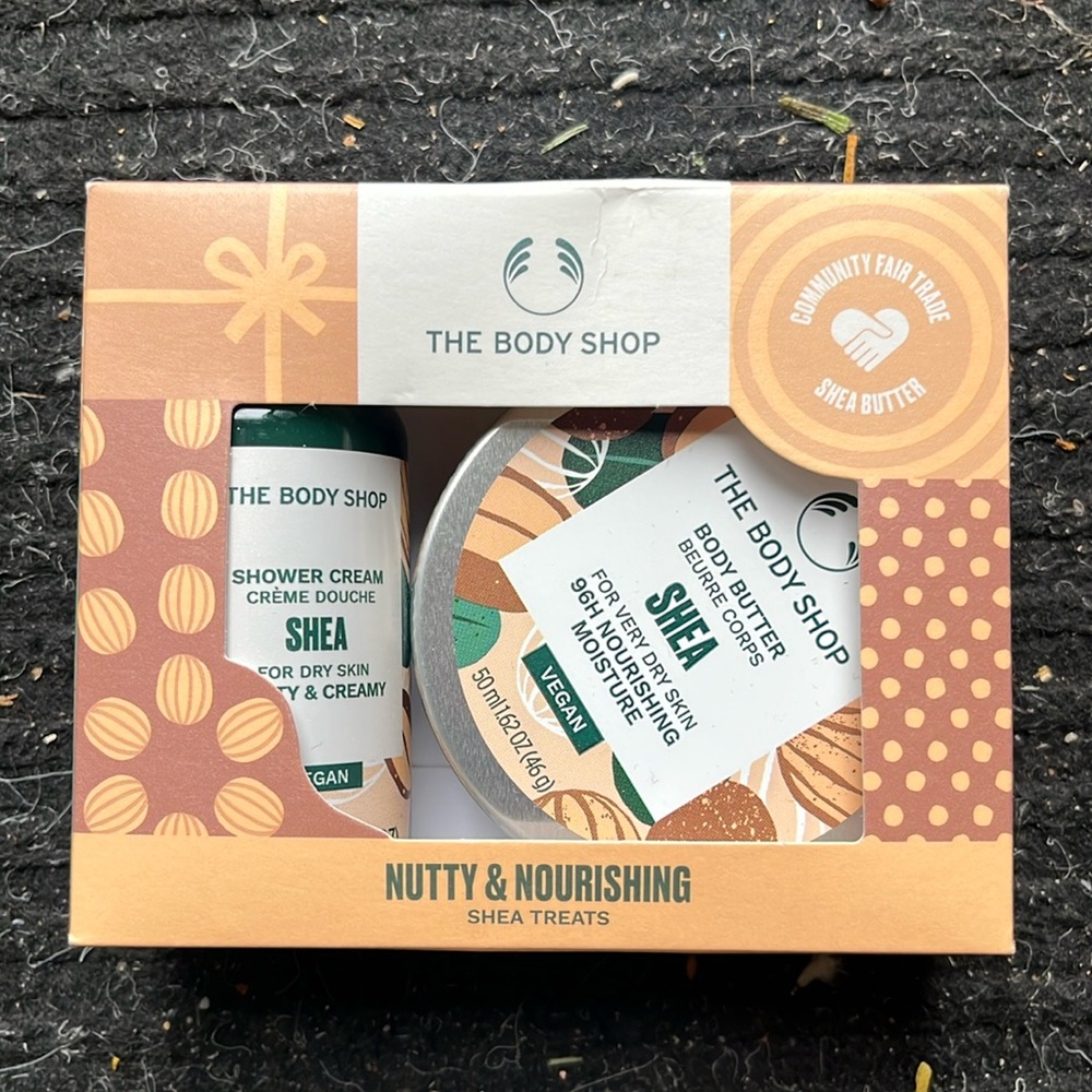 Shea The Body Shop Set - body wash and lotion set